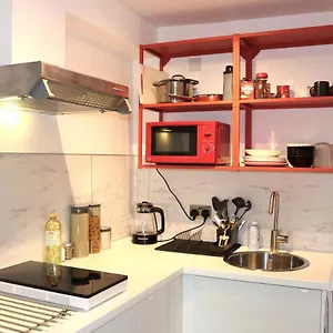 Modern Apartment; 10min Walk To Town & Quay Apartment
